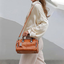 Laden Sie das Bild in den Galerie-Viewer, Trendige Retro-Umhängetasche aus PU-Leder