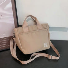 Laden Sie das Bild in den Galerie-Viewer, Leichte Schultertasche aus Nylon