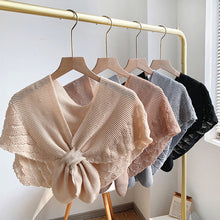 Laden Sie das Bild in den Galerie-Viewer, Damen Fischschwanz Mini Strickschal