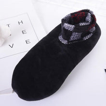 Laden Sie das Bild in den Galerie-Viewer, Rutschfeste Thermosocken für den Innenbereich