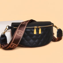 Laden Sie das Bild in den Galerie-Viewer, Rhombus Brusttasche aus weichem Leder