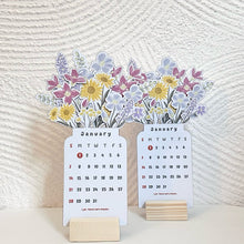 Laden Sie das Bild in den Galerie-Viewer, 2024 Blühende Blumen Tischkalender