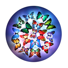 Laden Sie das Bild in den Galerie-Viewer, Leuchtender Schmetterling Wandaufkleber
