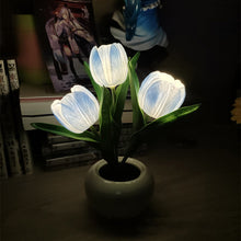 Laden Sie das Bild in den Galerie-Viewer, LED-Tulpen-Nachtlicht-Blumen-Tischlampe