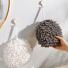 Laden Sie das Bild in den Galerie-Viewer, Revolutionäres Handtuch