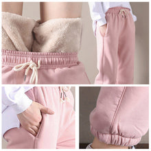 Laden Sie das Bild in den Galerie-Viewer, Plüsch-Jogginghose für Damen