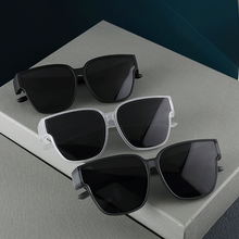 Laden Sie das Bild in den Galerie-Viewer, Tragbare Sonnenbrille für Kurzsichtigkeit