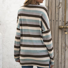 Laden Sie das Bild in den Galerie-Viewer, Gestreiftes Sweatshirt mit Rundhalsausschnitt