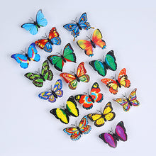 Laden Sie das Bild in den Galerie-Viewer, Leuchtender Schmetterling Wandaufkleber