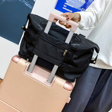 Laden Sie das Bild in den Galerie-Viewer, Leichte Gepäcktasche