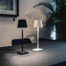 Laden Sie das Bild in den Galerie-Viewer, Moderne Wiederaufladbare Kabellose LED-Tischlampe