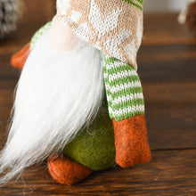 Laden Sie das Bild in den Galerie-Viewer, Weihnachtsgrüne gesichtslose Elfenfigur des alten Mannes