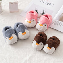 Laden Sie das Bild in den Galerie-Viewer, Pinguin-Hausschuhe aus Baumwolle für Babys
