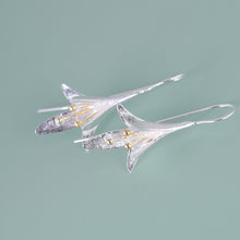 Laden Sie das Bild in den Galerie-Viewer, Exquisite Ohrringe mit Blumen