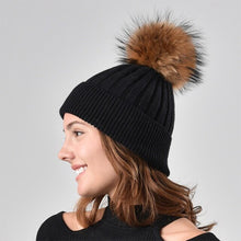 Laden Sie das Bild in den Galerie-Viewer, Kinder gestreifte gewellte randlose Strickmütze