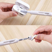 Laden Sie das Bild in den Galerie-Viewer, Multifunktionales Tastatur- &amp; Kopfhörer-Reinigungsset