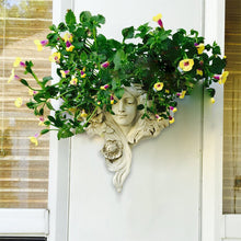 Laden Sie das Bild in den Galerie-Viewer, Mystisch- Jungfrau Wandskulptur Blumentopf