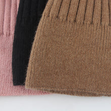Laden Sie das Bild in den Galerie-Viewer, Kinder gestreifte gewellte randlose Strickmütze