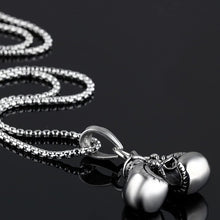 Laden Sie das Bild in den Galerie-Viewer, Boxhandschuh Halskette