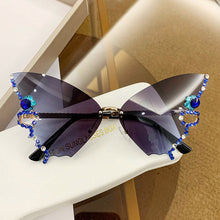 Laden Sie das Bild in den Galerie-Viewer, Sonnenbrille mit Diamant-Schmetterlingsverlauf