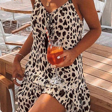 Laden Sie das Bild in den Galerie-Viewer, Stilvolles schulterfreies Kleid mit Leopardenmuster