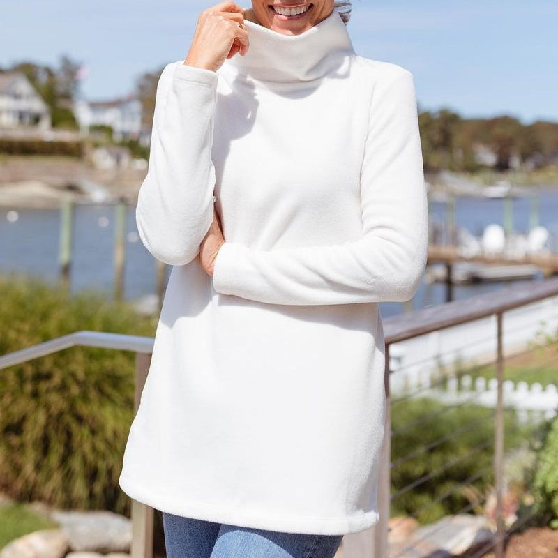 Einfarbiger Rollkragenpullover mit Tasche