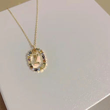 Laden Sie das Bild in den Galerie-Viewer, Bunte Kristall-Buchstabe-Halskette