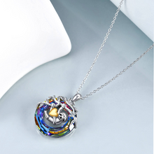 Laden Sie das Bild in den Galerie-Viewer, Lebensbaum Schwestern auf der Schaukel Kristallanhänger Halskette