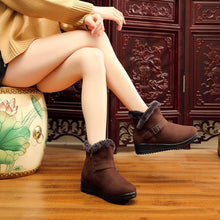 Laden Sie das Bild in den Galerie-Viewer, Das alte Peking Schuhe für mittleren Alters und älter