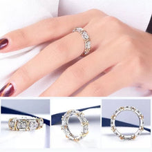 Laden Sie das Bild in den Galerie-Viewer, Eleganter Kreuz-Diamantring