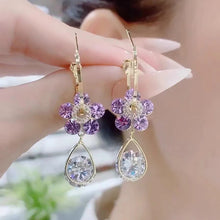 Laden Sie das Bild in den Galerie-Viewer, Stilvolle Blumen-Kristall-Ohrringe