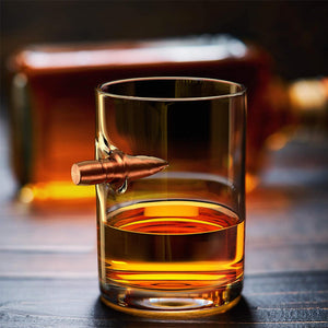 Kreativer Kugelbecher aus Glas