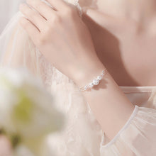 Laden Sie das Bild in den Galerie-Viewer, Armband aus Perlen