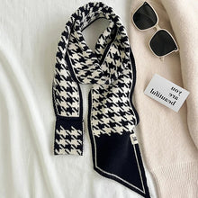Laden Sie das Bild in den Galerie-Viewer, Doppelt gestricktes modisches Halstuch
