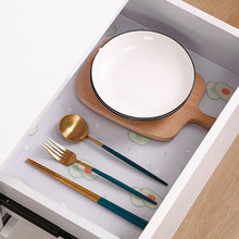 Laden Sie das Bild in den Galerie-Viewer, Ölbeständig Schrankmatte mit Obstmuster