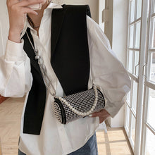 Laden Sie das Bild in den Galerie-Viewer, Glänzende kleine Zylindertasche