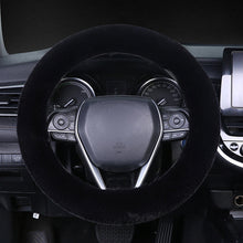 Laden Sie das Bild in den Galerie-Viewer, Universelle Plüschauto-Lenkradabdeckung