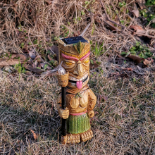 Laden Sie das Bild in den Galerie-Viewer, Solare Primitive Tribal-Skulptur Aus Harz