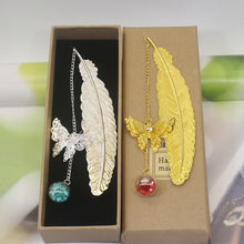 Laden Sie das Bild in den Galerie-Viewer, Feder-Lesezeichen aus Metall