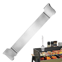 Laden Sie das Bild in den Galerie-Viewer, Saker BBQ Griddle Pfannenwender Halter