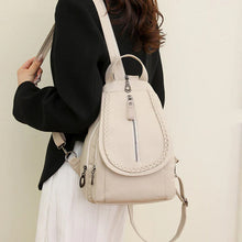 Laden Sie das Bild in den Galerie-Viewer, Twist Clamshell Lederrucksack