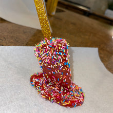 Laden Sie das Bild in den Galerie-Viewer, Schmelzende Eiscreme Ornamente aus Harz