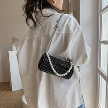 Laden Sie das Bild in den Galerie-Viewer, Glänzende kleine Zylindertasche