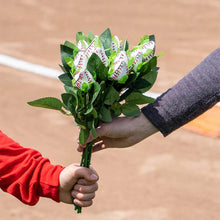 Laden Sie das Bild in den Galerie-Viewer, Sportleder Rose