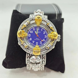 Schädel Armbanduhr