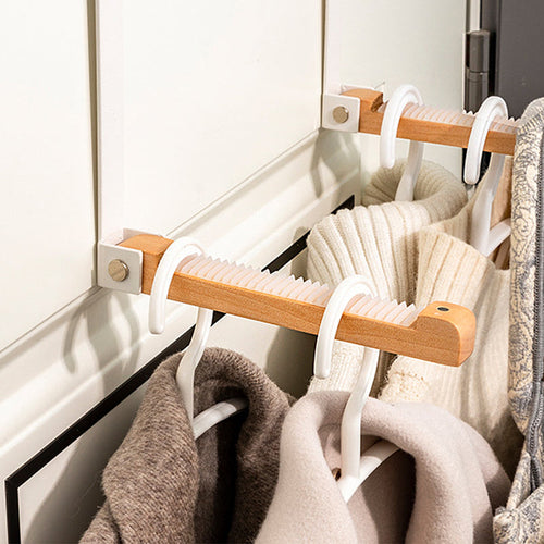 Klappbarer Türhaken aus Holz