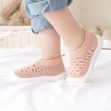 Laden Sie das Bild in den Galerie-Viewer, Rutschfeste Babyschuhe mit Mesh-Material