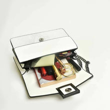 Laden Sie das Bild in den Galerie-Viewer, Vintage quadratische Kettentasche
