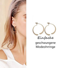 Laden Sie das Bild in den Galerie-Viewer, Einfache geschwungene Modeohrringe