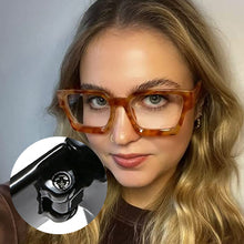 Laden Sie das Bild in den Galerie-Viewer, Vintage Brillengestell mit großem Rahmen